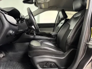 2022 Jeep Compass - image 3