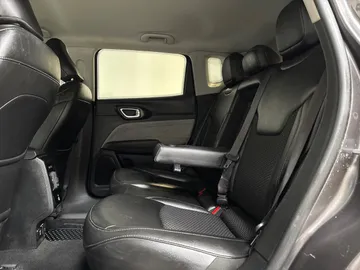 2022 Jeep Compass - image 15