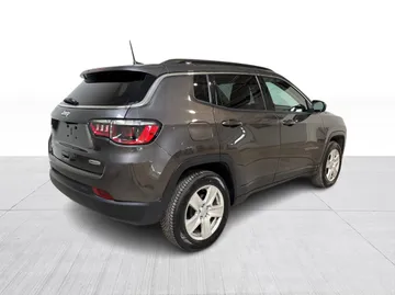 2022 Jeep Compass - image 14