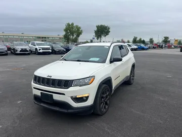 2021 Jeep Compass - image 3