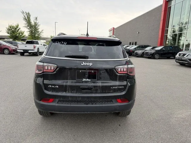2017 Jeep Compass — photo 5