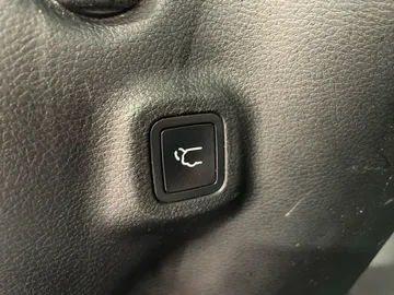2017 Jeep Compass - image 29