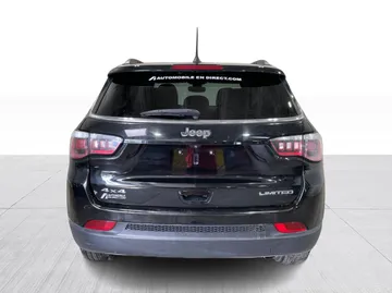 2017 Jeep Compass - image 12