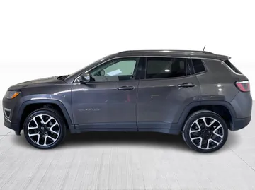 2018 Jeep Compass - image 10