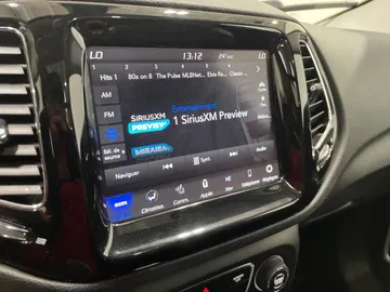 2018 Jeep Compass - image 26