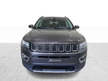 2018 Jeep Compass - image 8