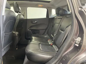 2018 Jeep Compass - image 15