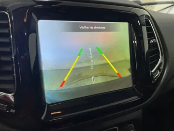 2018 Jeep Compass - image 19