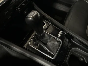 2022 Jeep Compass - image 26