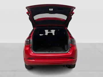 2022 Jeep Compass - image 12