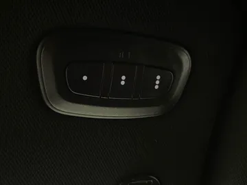 2022 Jeep Compass - image 18