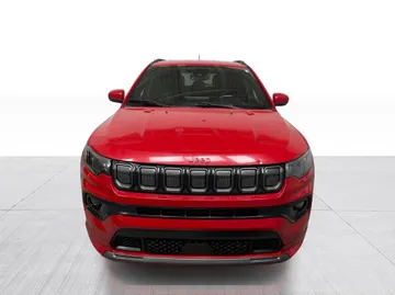 2022 Jeep Compass - image 7