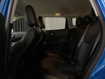 2019 Jeep Compass - image 14