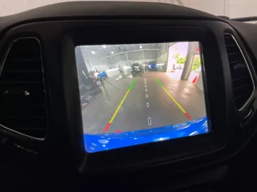2019 Jeep Compass - image 18