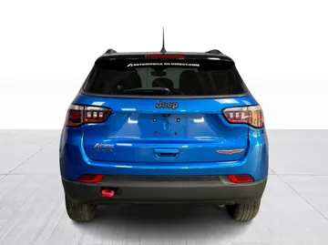 2019 Jeep Compass - image 11