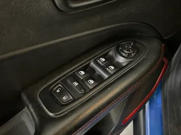 2019 Jeep Compass - image 22