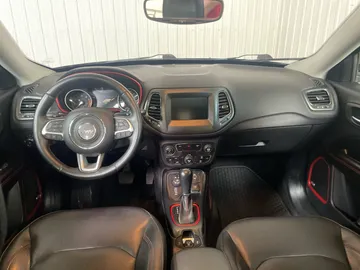 2018 Jeep Compass - image 15