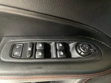 2018 Jeep Compass - image 26