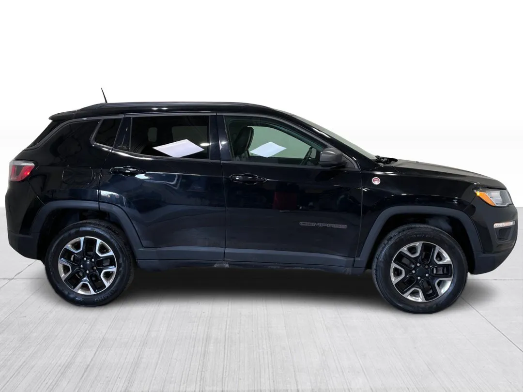 2017 Jeep Compass — photo 2