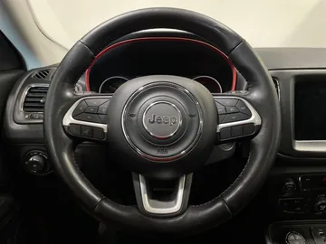 2017 Jeep Compass - image 26
