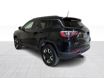 2017 Jeep Compass - image 12
