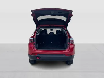 2018 Jeep Compass - image 14