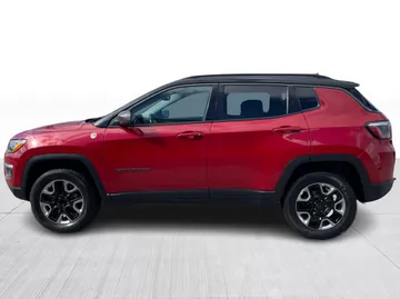 2018 Jeep Compass - image 11