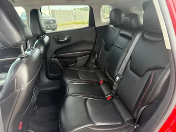 2018 Jeep Compass - image 10