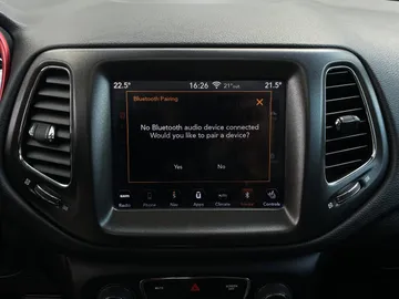 2018 Jeep Compass - image 26
