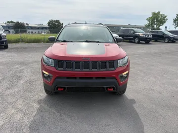 2018 Jeep Compass - image 2