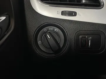 2018 Dodge Journey - image 17