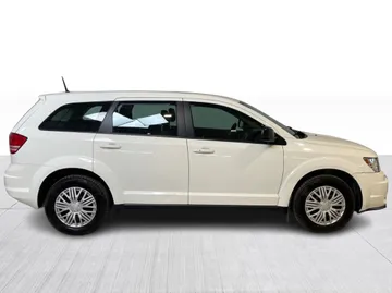 2018 Dodge Journey - image 2