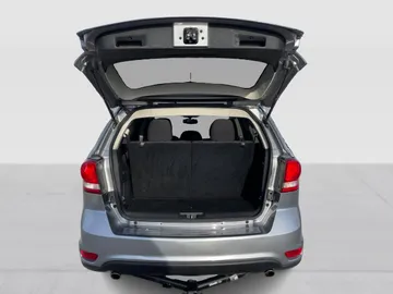 2016 Dodge Journey - image 12