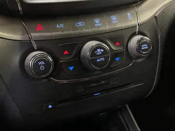 2018 Dodge Journey - image 23