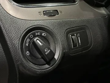 2018 Dodge Journey - image 32