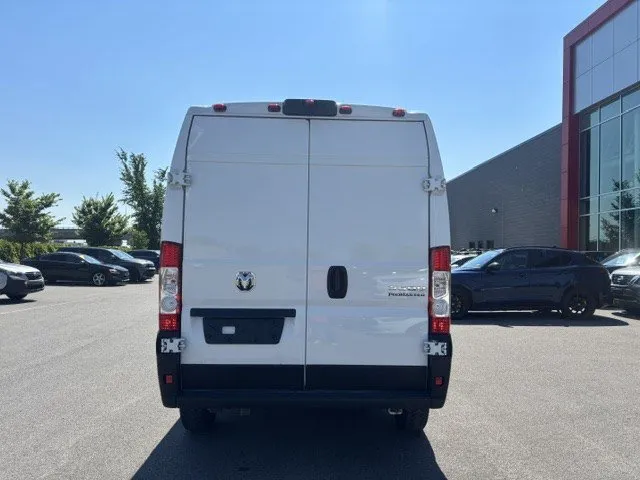 2023 Ram ProMaster Cargo Van — photo 5