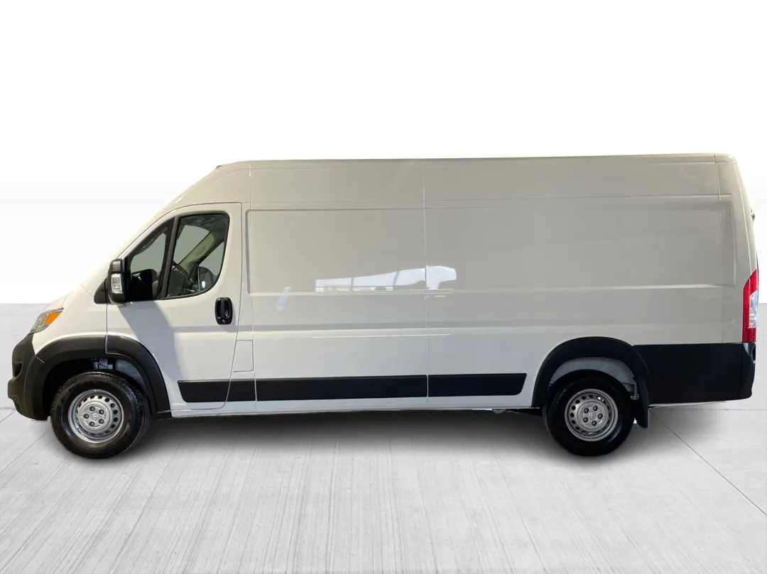 2025 Ram ProMaster Cargo Van — photo 8