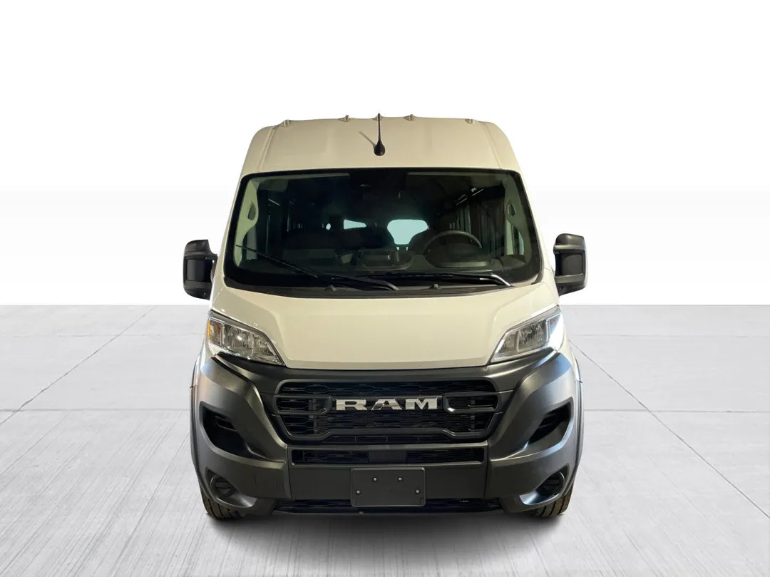 2025 Ram ProMaster Cargo Van — photo 6
