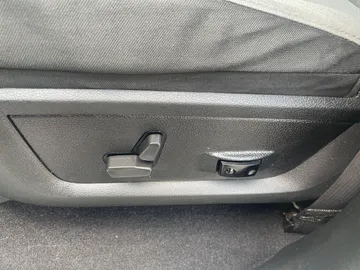 2021 Ram 1500 Classic - image 18