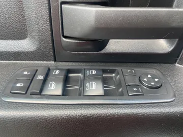 2021 Ram 1500 Classic - image 22