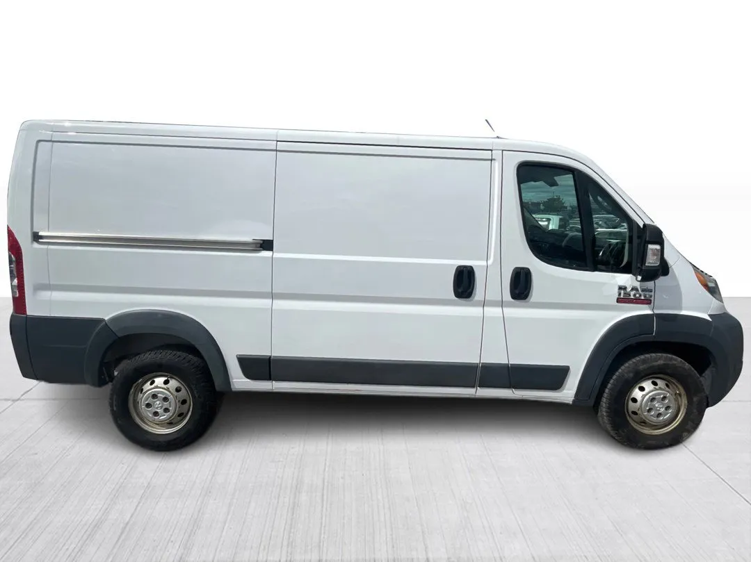 2018 Ram ProMaster Cargo Van — photo 2