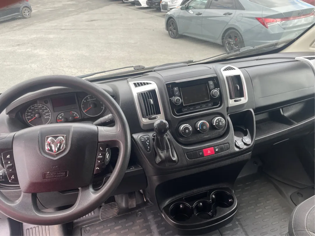 2018 Ram ProMaster Cargo Van — photo 4