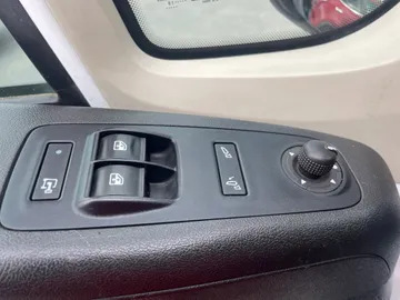 2018 Ram ProMaster Cargo Van - image 18