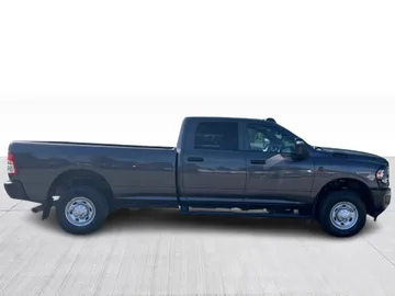 2024 Ram 2500 - image 2