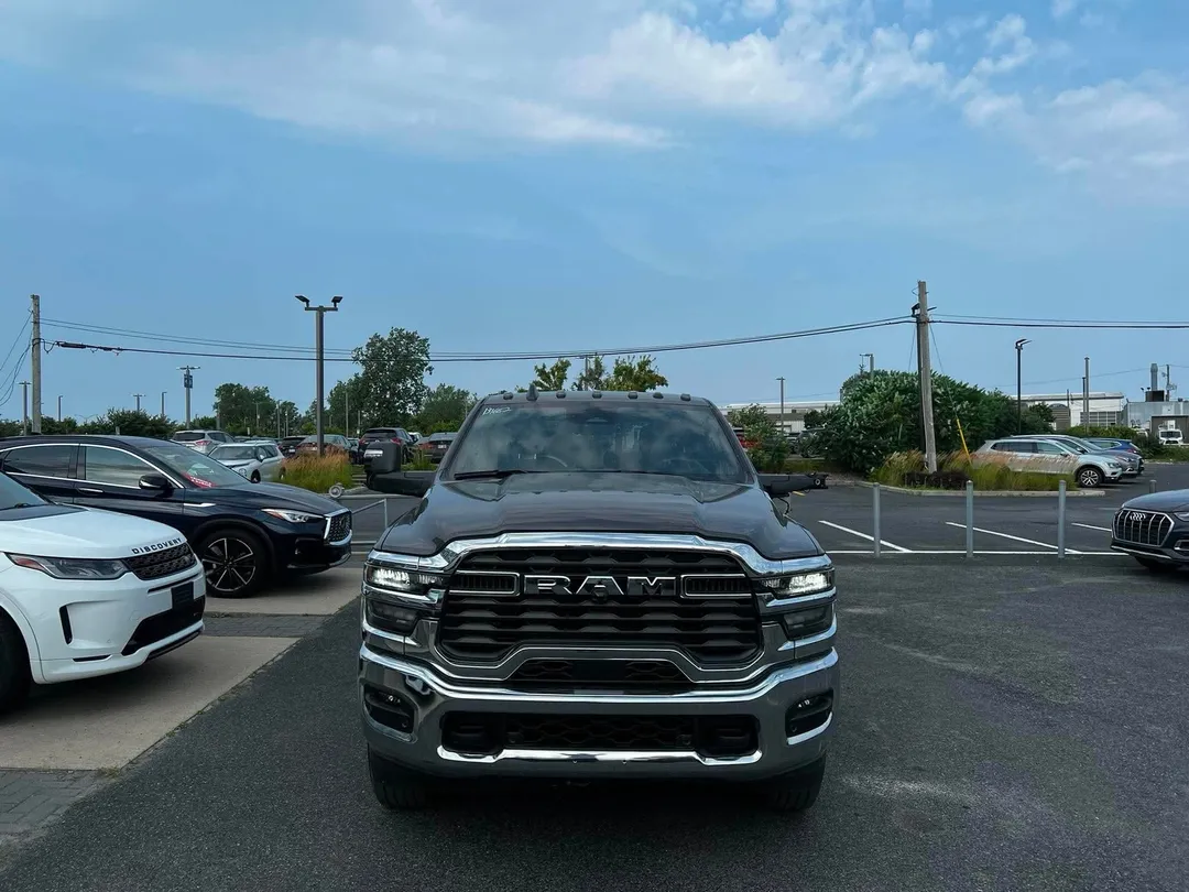 2025 Ram 2500 — photo 2