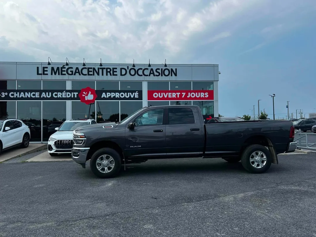 2025 Ram 2500 — photo 4