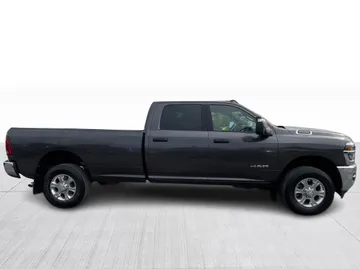 2025 Ram 2500 - image 2
