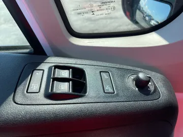 2020 Ram ProMaster Cargo Van - image 18