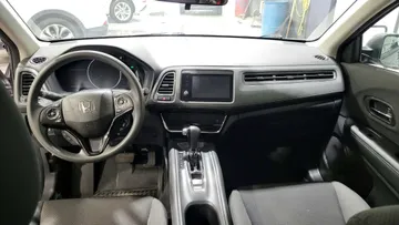 2022 Honda HR-V - image 9