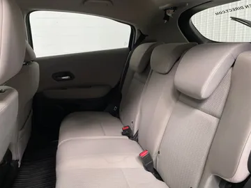 2016 Honda HR-V - image 14